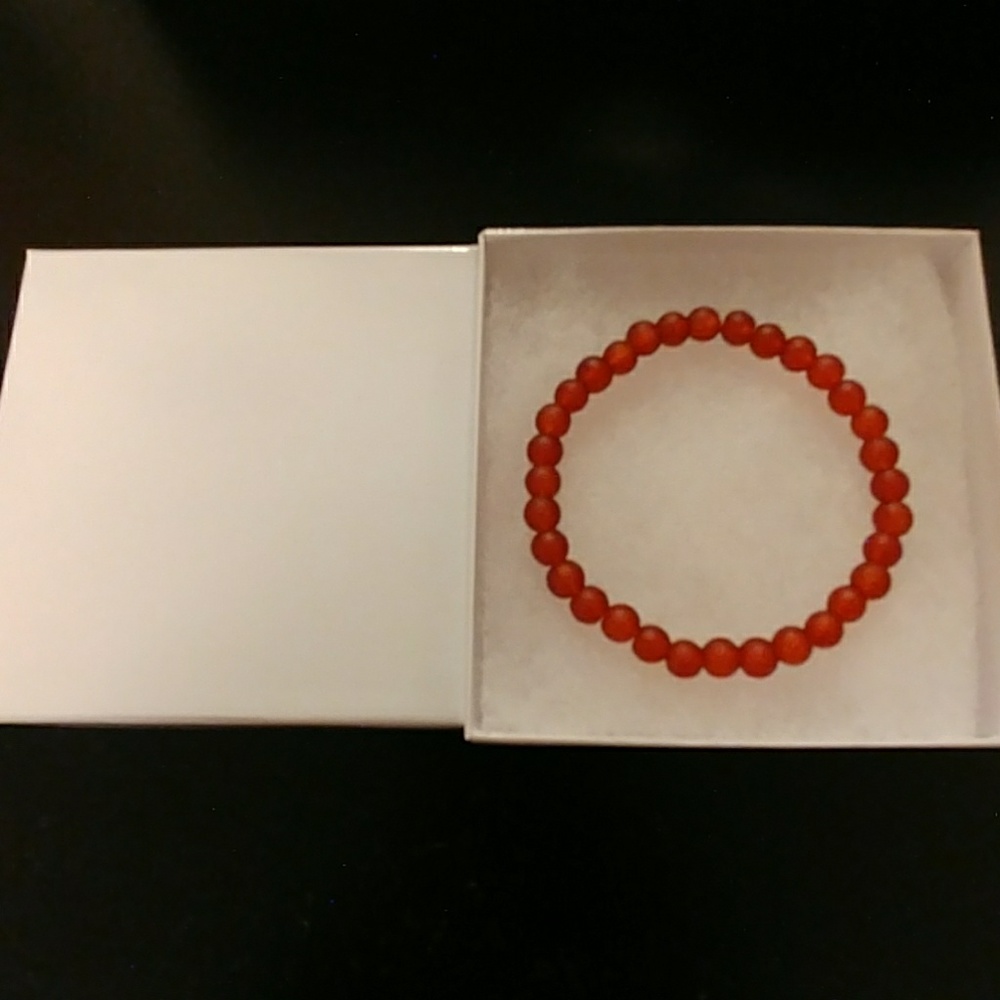 🔥CLEARANCE! Strawberry Matte Crystal Bracelet - Picture 8 of 8